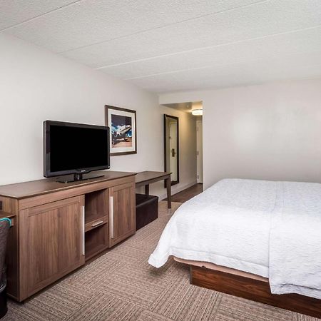 Hampton Inn Доувър Екстериор снимка