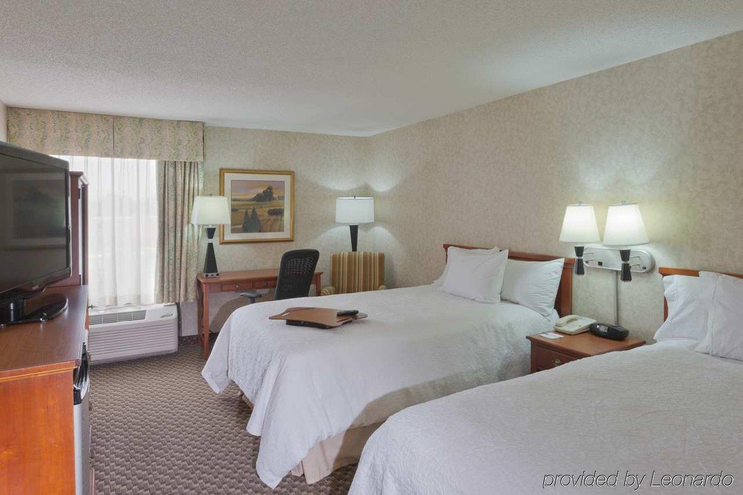 Hampton Inn Доувър Екстериор снимка
