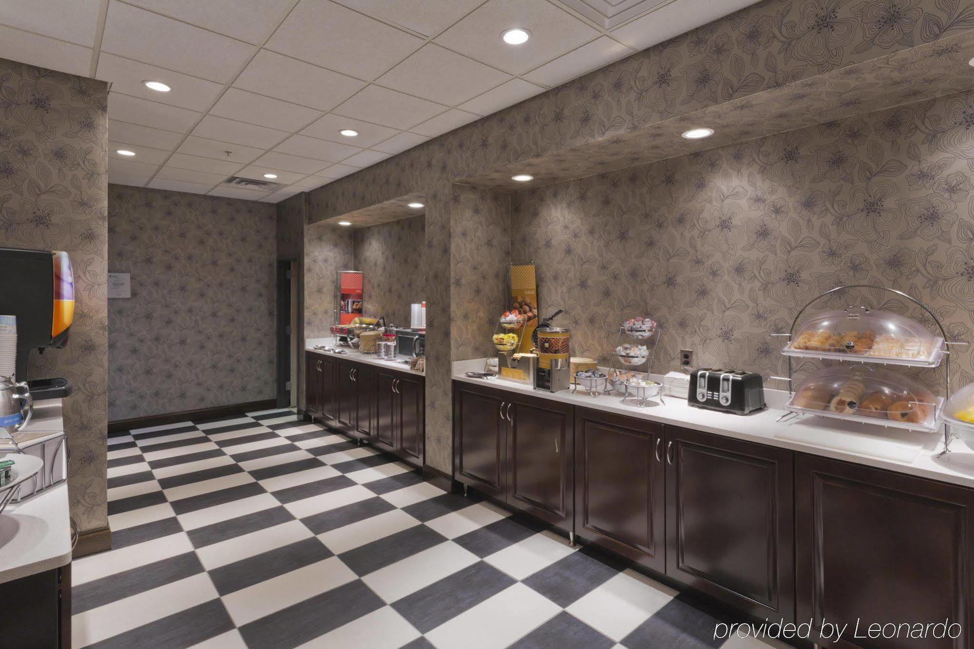 Hampton Inn Доувър Екстериор снимка