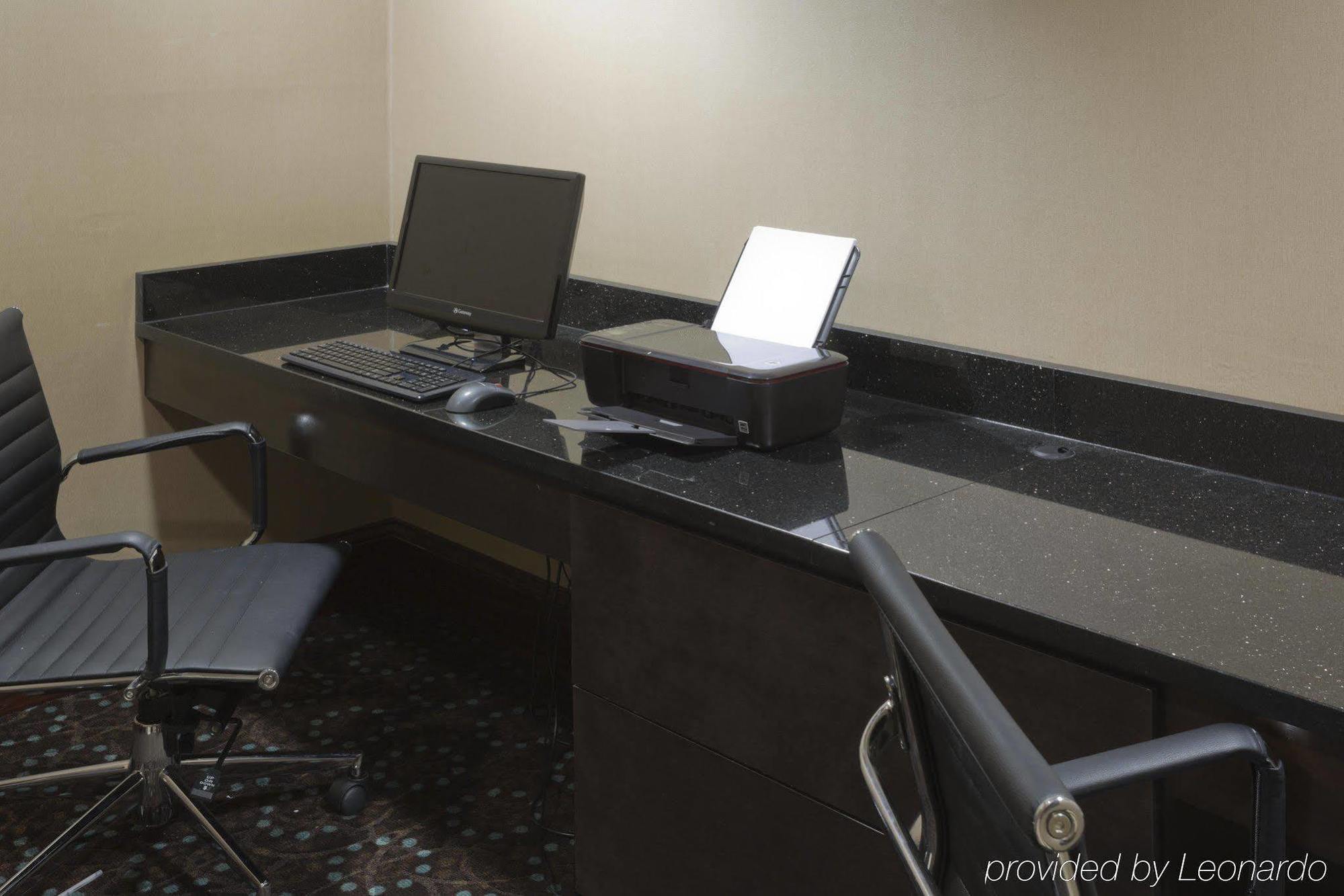 Hampton Inn Доувър Екстериор снимка