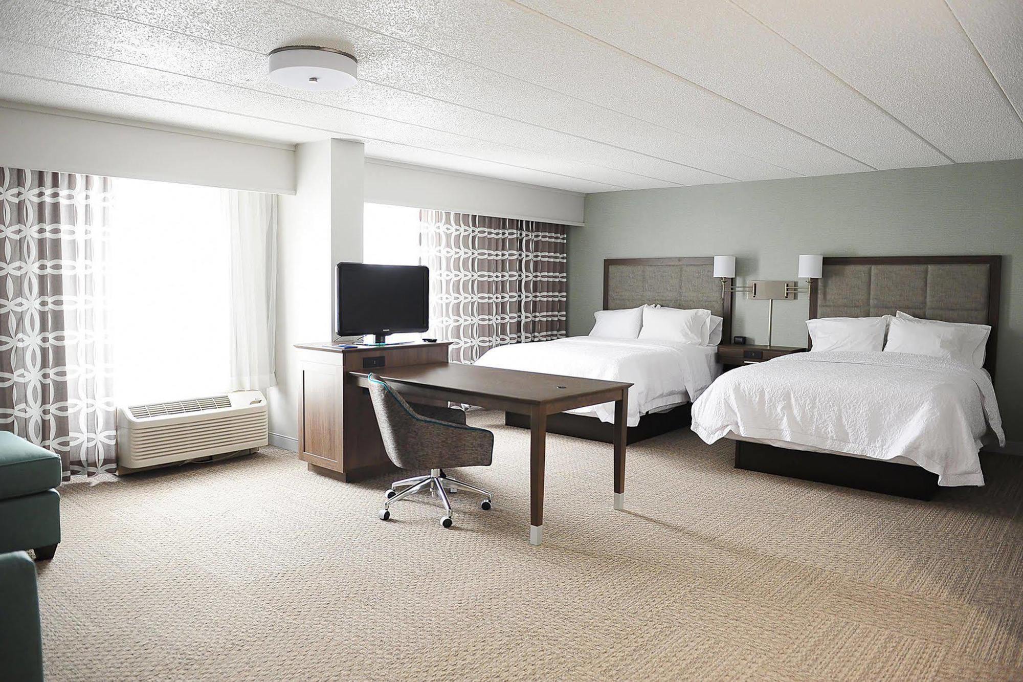 Hampton Inn Доувър Екстериор снимка