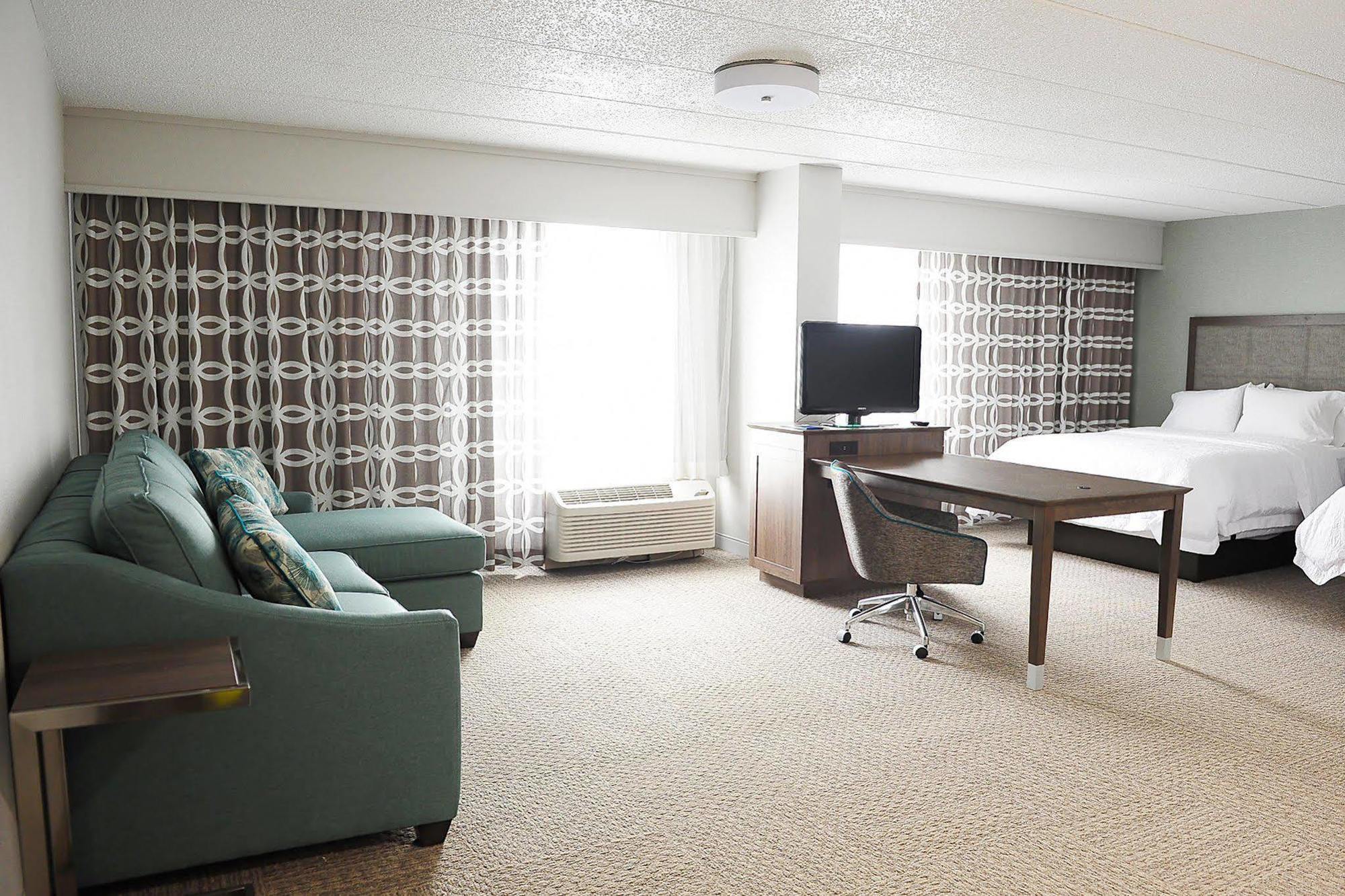 Hampton Inn Доувър Екстериор снимка