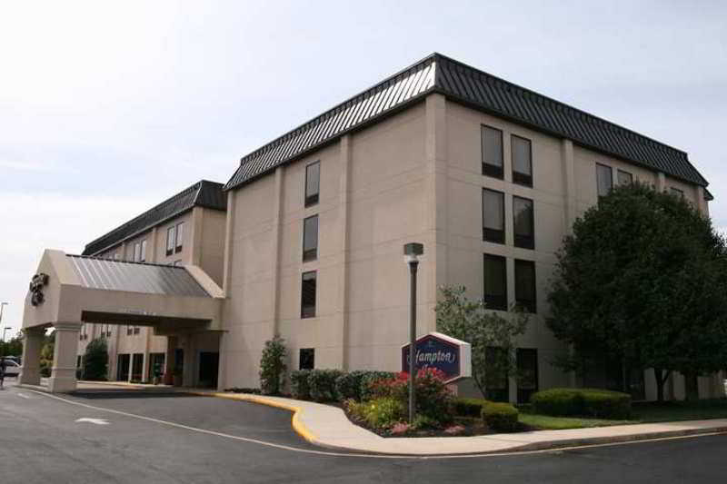 Hampton Inn Доувър Екстериор снимка